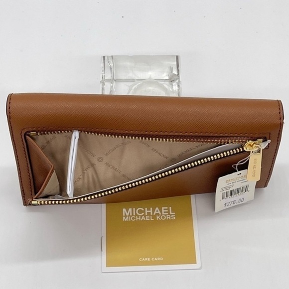 Michael Kors Large Trifold Luggage - Picture 5 of 7